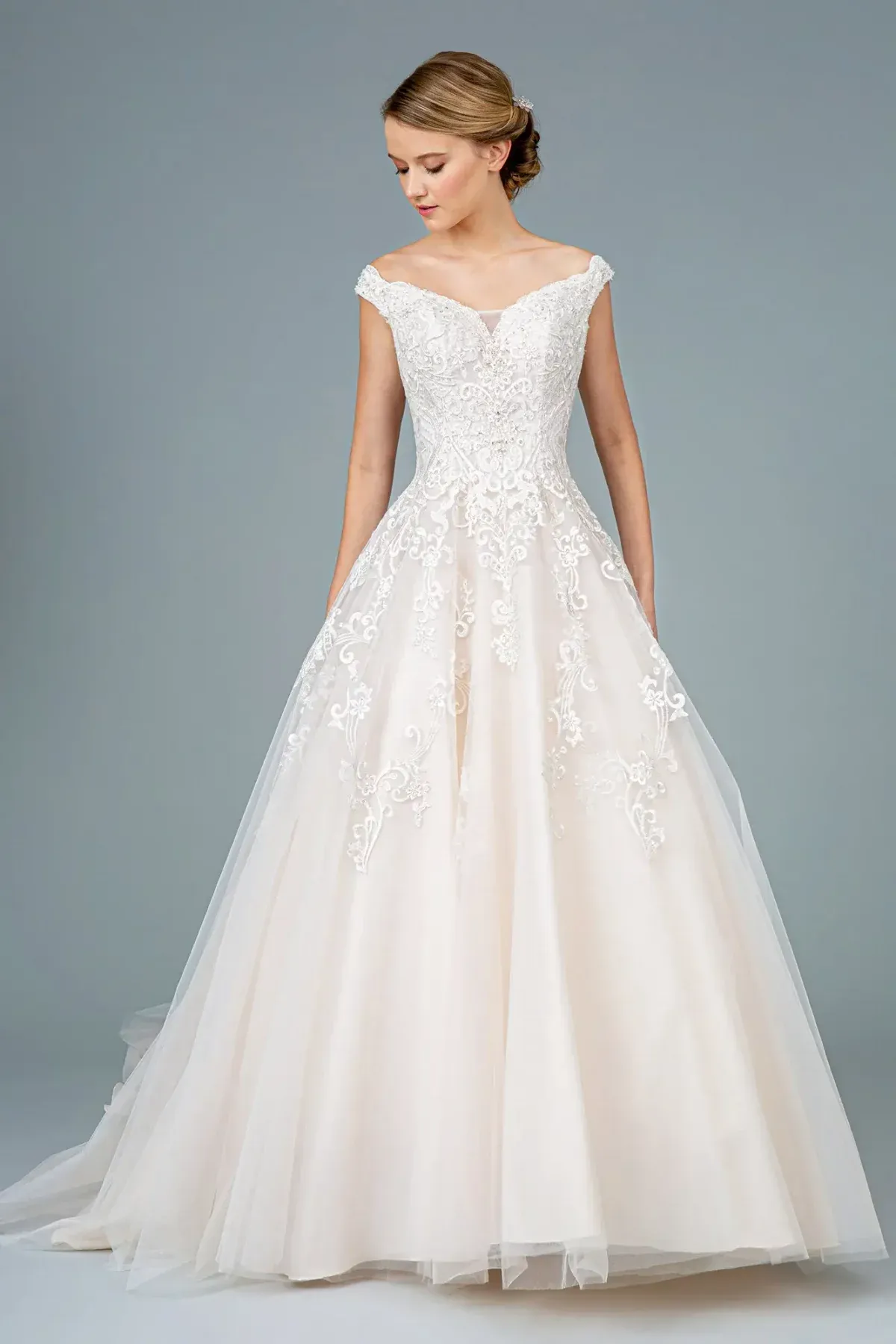 Broidery Embellished A-Line Wedding Gown